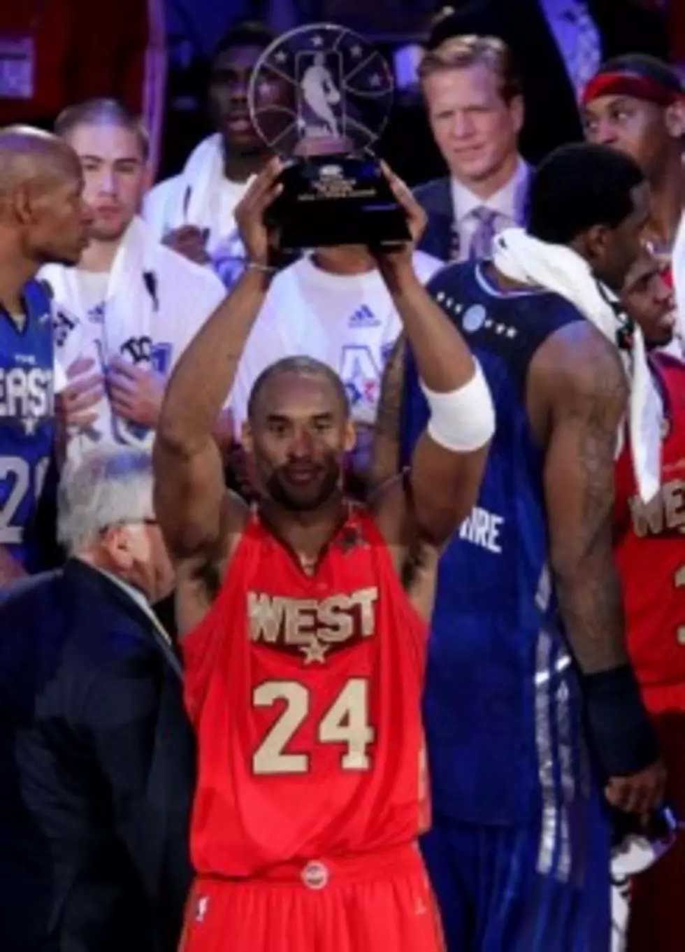 West Wins &#8211; Kobe MVP
