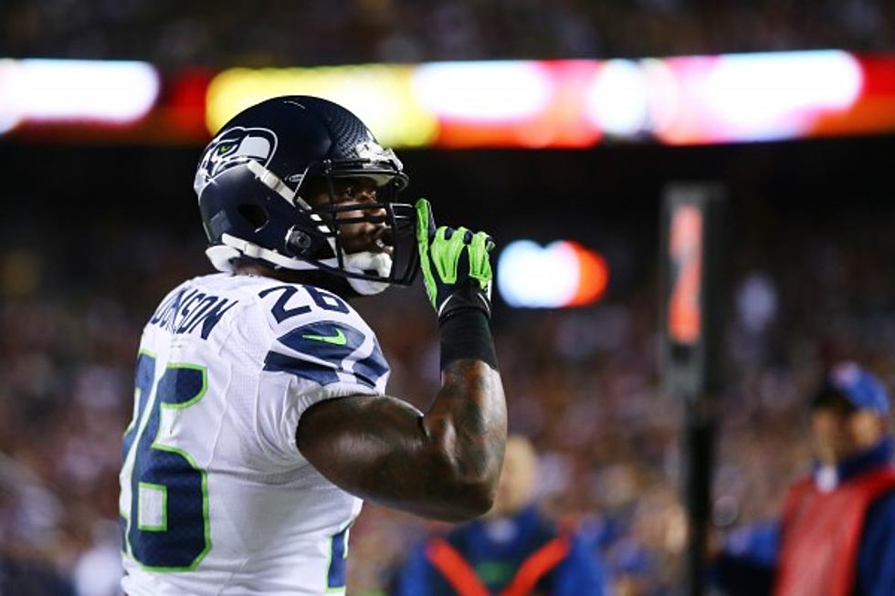 Go Inside the Seahawks Locker Room with the Real Rob Report  [VIDEO]