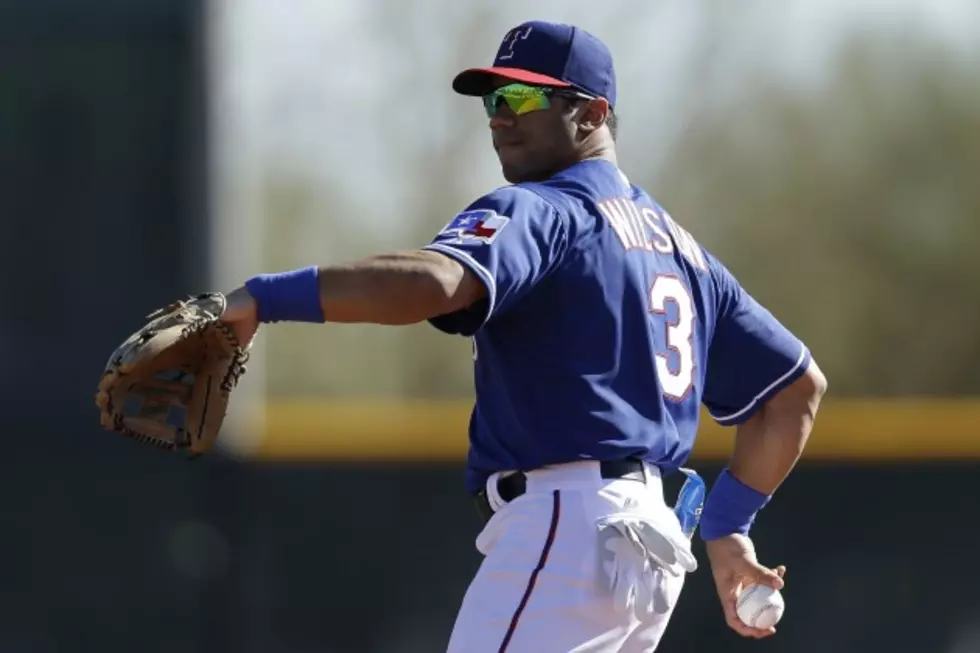 Seahawks Quarterback Russell Wilson Works Out With the Texas Rangers [VIDEO]