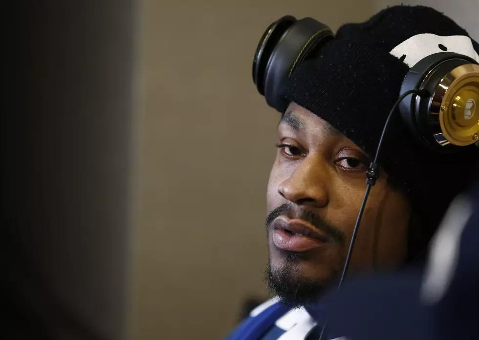 Seahawks’ Marshawn Lynch Had No Trouble Baring It All for Magazine Photo Shoot [VIDEO]