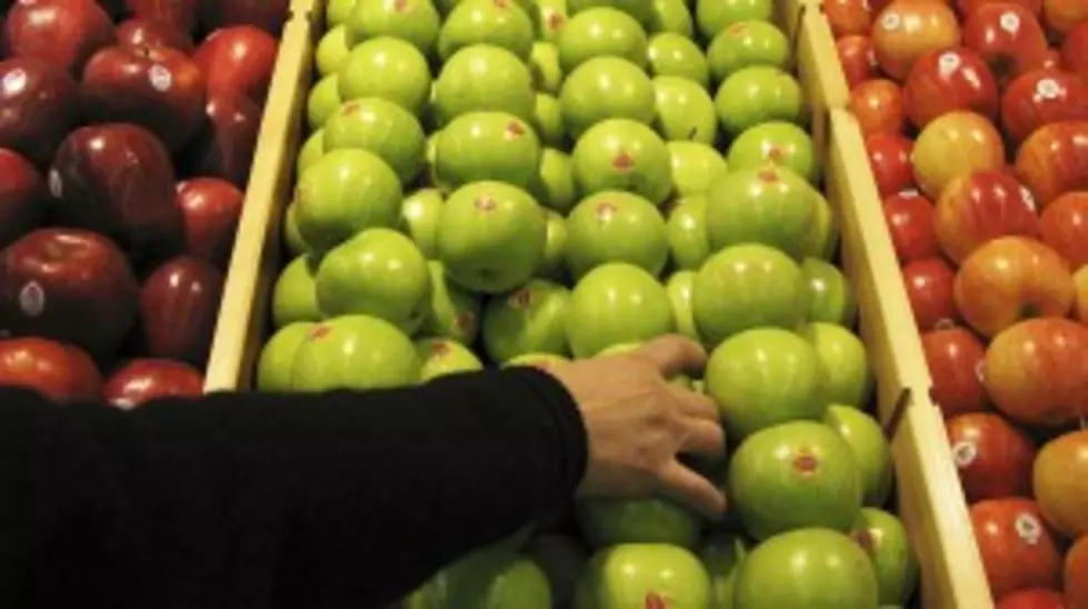 Big Apple Labor Issues Crop Leads To Apple Dump