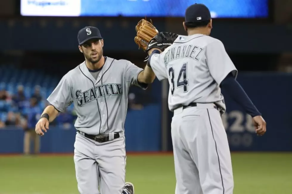 Felix and Paxton and HRs Give Mariners Two Wins in a Row Against BlueJays