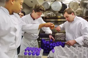 Dyeing Easter Eggs Old School Style Could Be Even More Fun