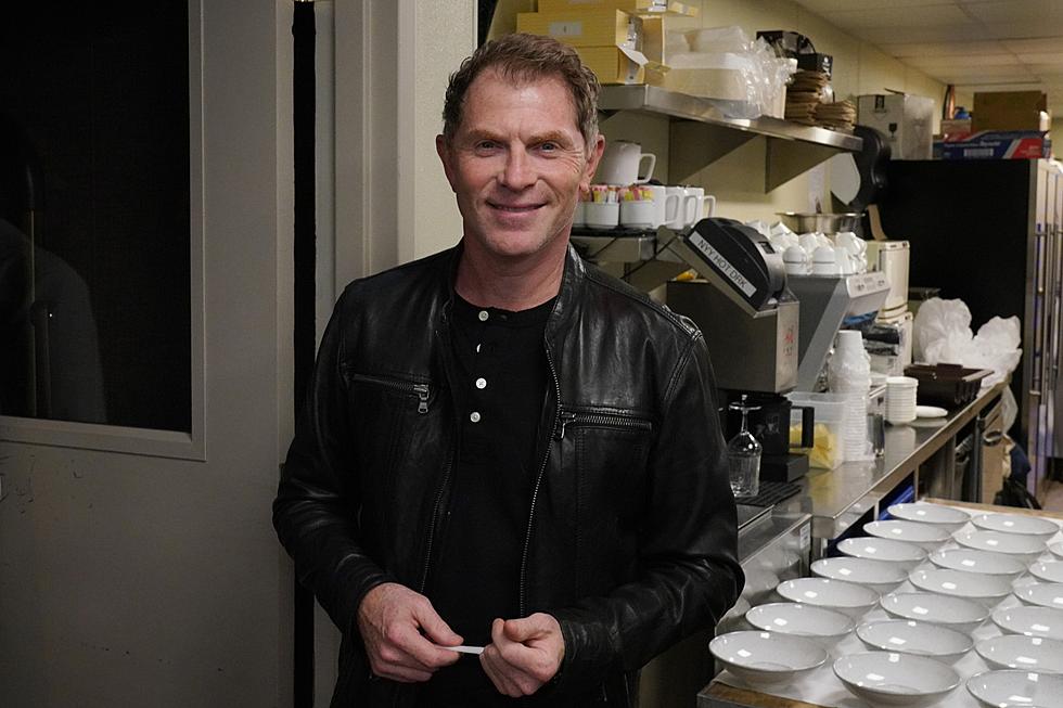 Celebrity Chef Bobby Flay Loves These 4 WA Restaurants A Lot
