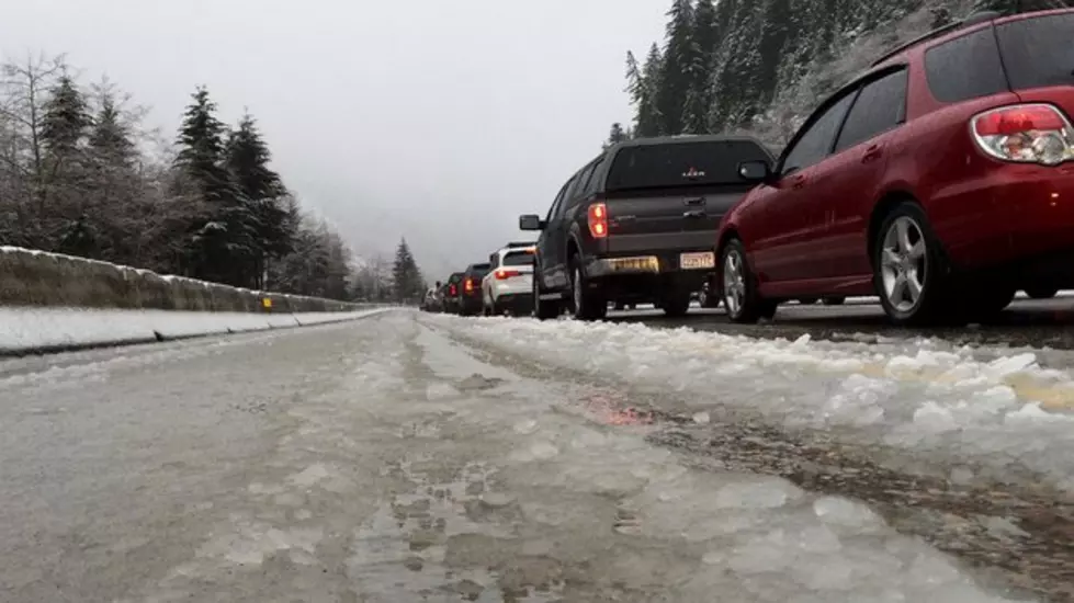Snoqualmie Pass mountains at high risk for avalanches