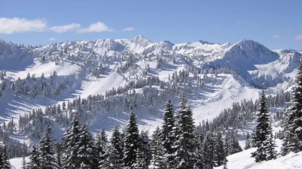 Snoqualmie Pass ski area to reopen Friday
