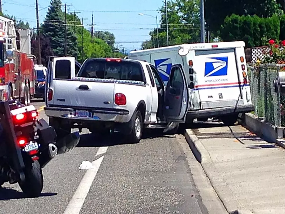 Police: Man arrested for DUI after crashing into mail truck