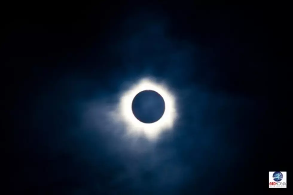 Oregon governor authorizes National Guard for solar eclipse