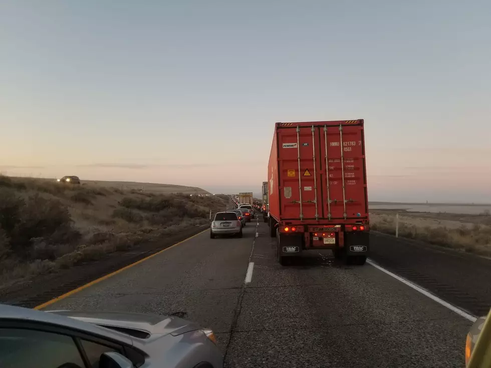 Multi-vehicle crashes close down I-82 at Oregon/Washington border