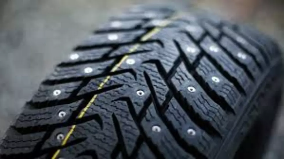 OR,WA Drivers Have Until End of Month to Remove Studded Tires