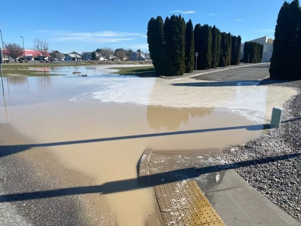 Vehicle Vs. Fire Hydrant Snarls Eastbound Clearwater Ave in Kennewick