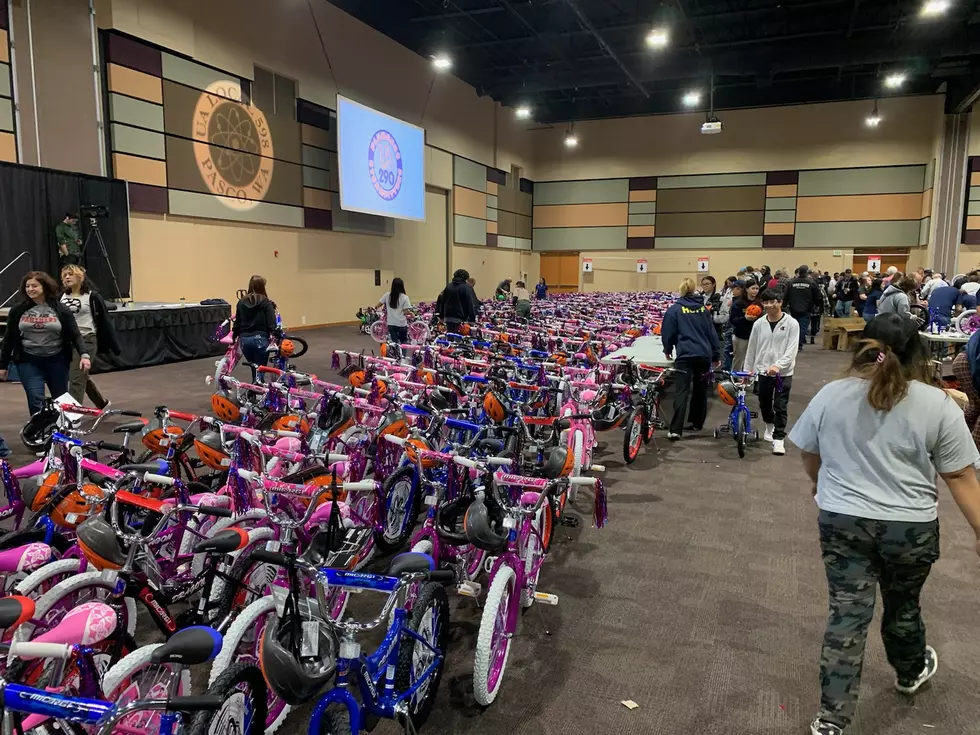 Hundreds gathered today to build bicycles in Kennewick