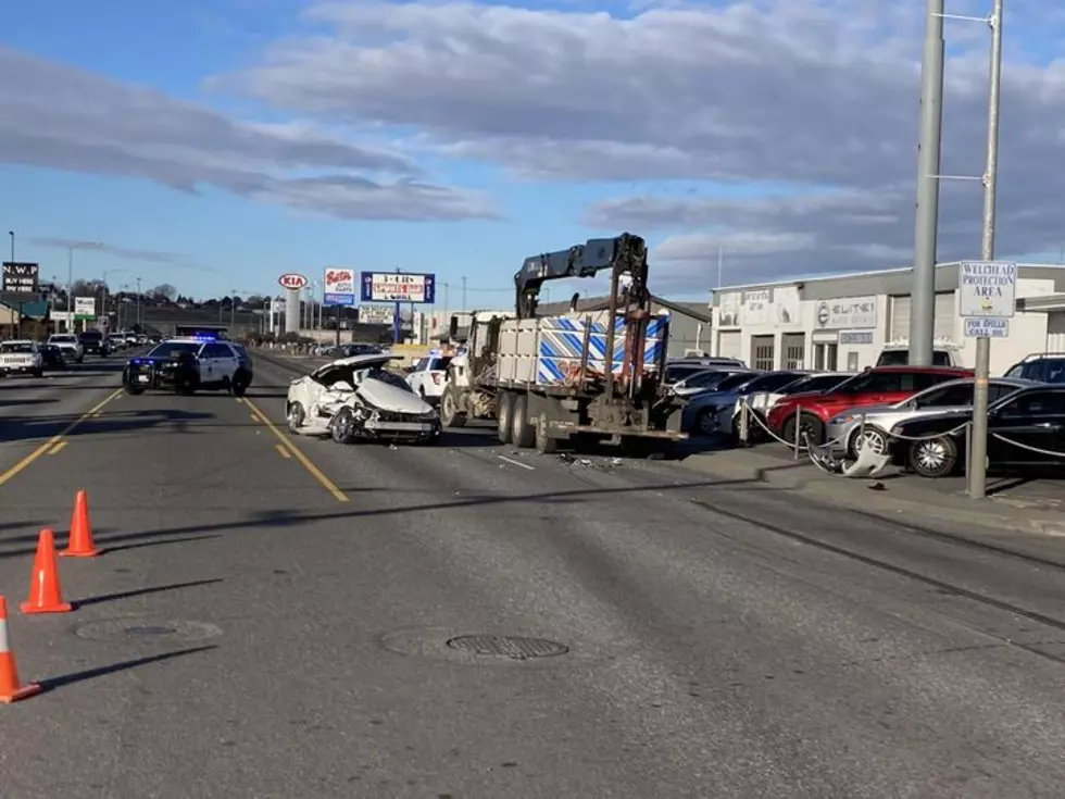 Columbia Drive in Kennewick Closed For Hours After Crash