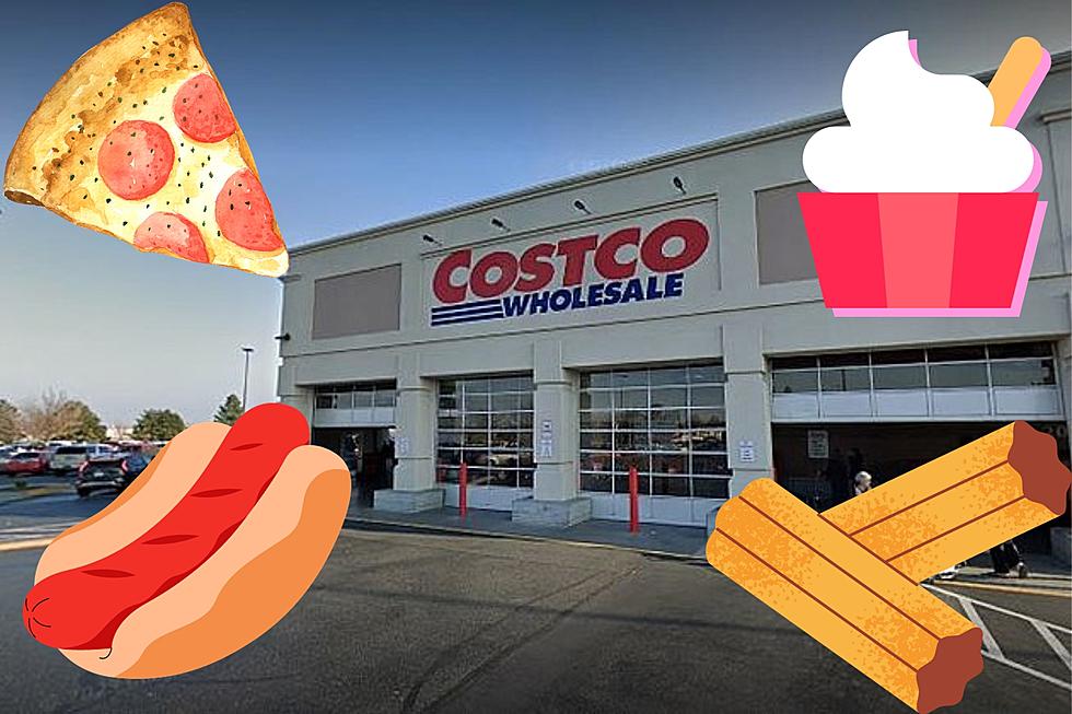 What Food Court Favorite Is Leaving Costcos in WA & OR?