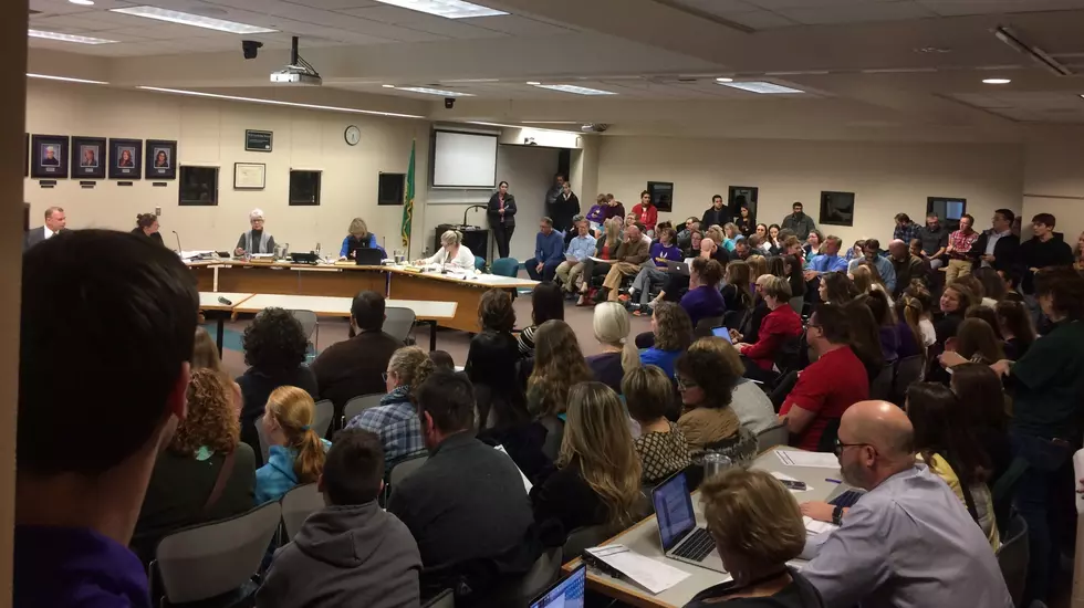 Wenatchee, Moses Lake Districts Alert Public on Mask Requirements at School Board Meetings; Wenatchee Outlines Actions if Disruptions Occur