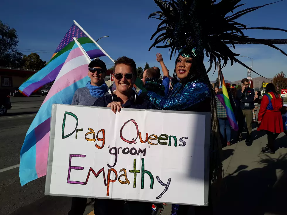 Drag Queen Storytime Draws Hundreds Despite Initial Community Backlash