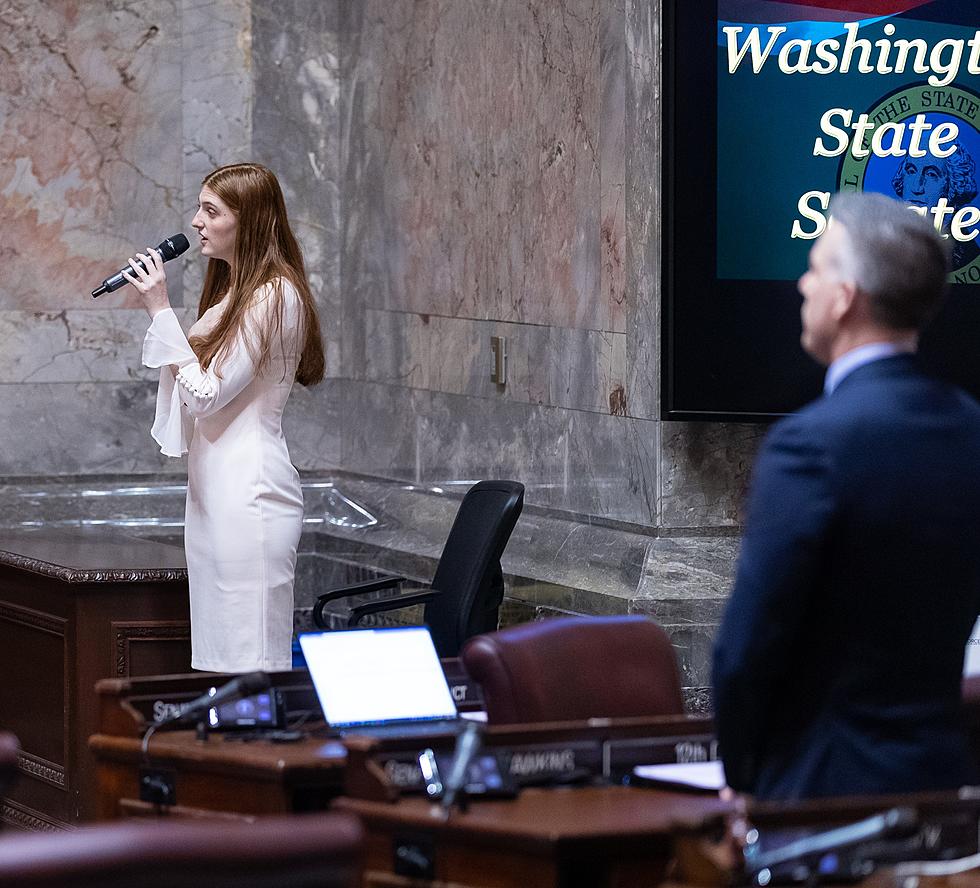 Wenatchee Student Sings National Anthem For State Senate