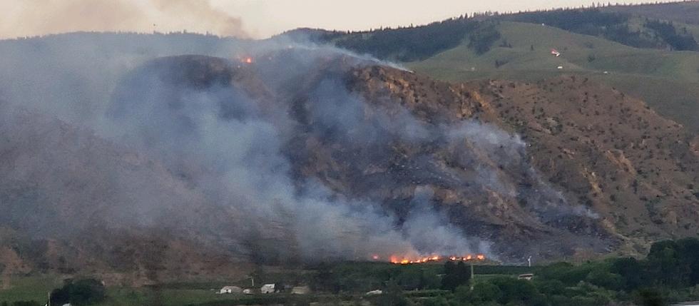 Firefighters Battle “141 Fire” in Orondo Over Weekend