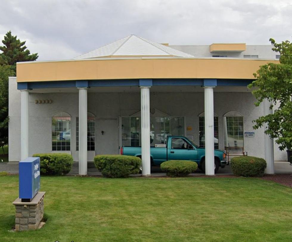 Wenatchee Senior Living Center Sued For Negligence in Man's Death