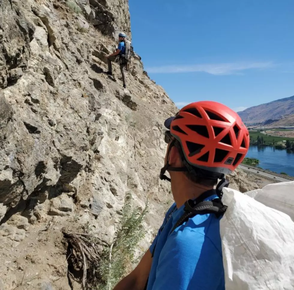 BASE Jumper Rescued from Steep Cliff Off US 97A Near Wenatchee