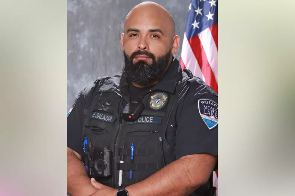 Moses Lake Officer Receives DOJ Hero Award