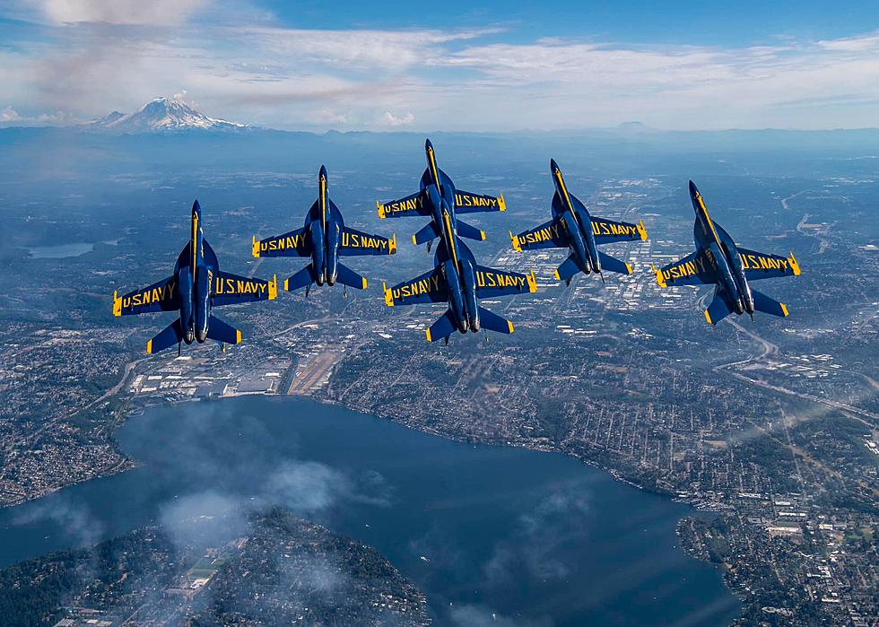 Female Blue Angels Pilot is Breaking Barriers