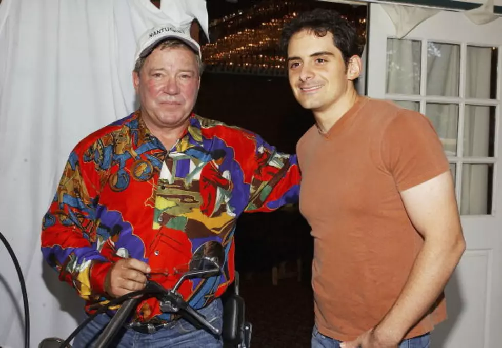 Star Trek Captain Kirk Returns The Favor To Brad Paisley [Video]