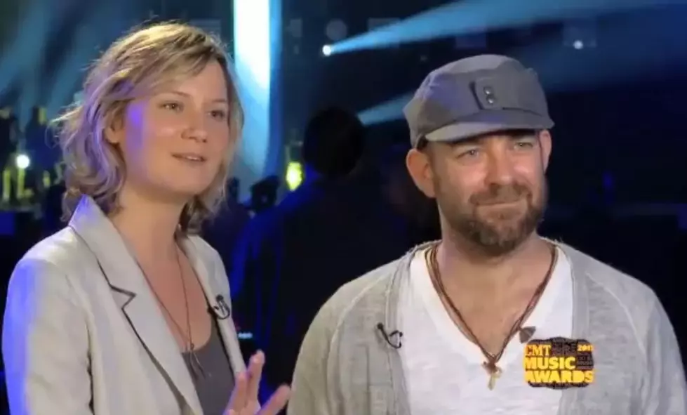 Sugarland Will Reunite Tornado Family During Awards Live Show Tonight [VIDEO]