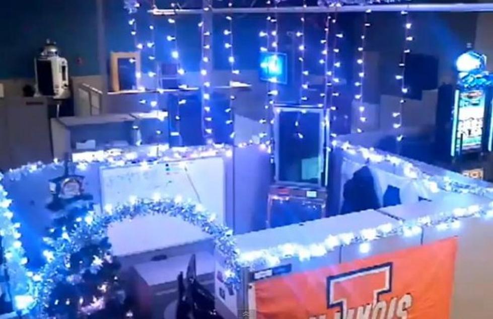 A Christmas Lights and Music Synced Cubical [VIDEO]