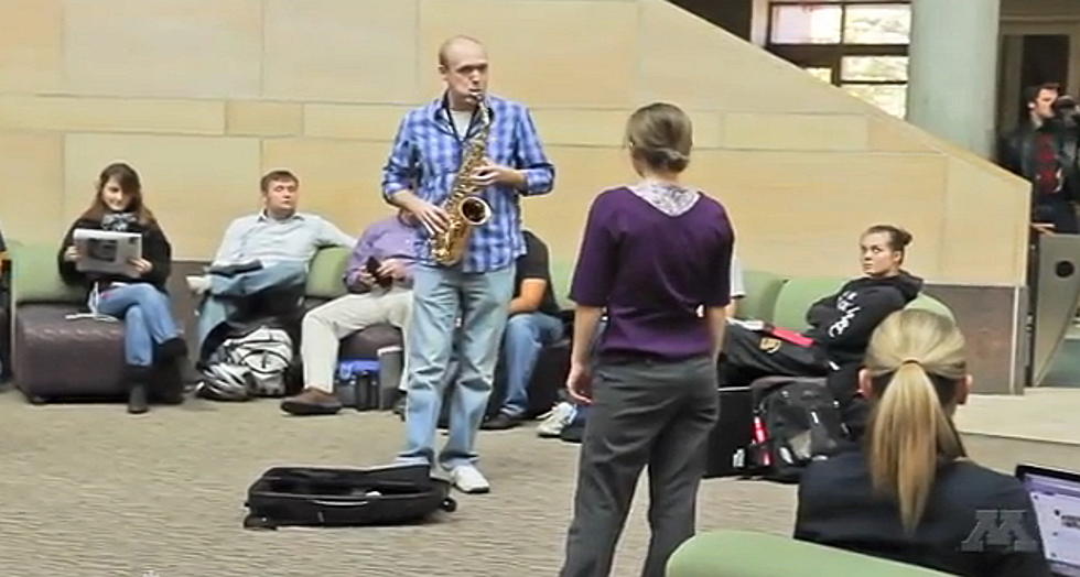 The Carlson School of Management Holiday Flash Mob [VIDEO]