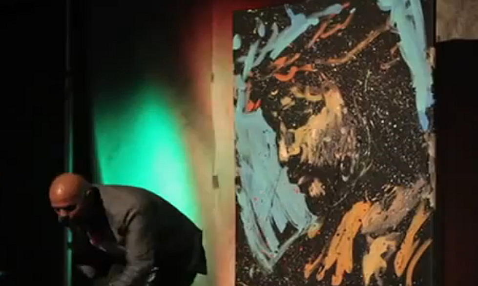 Amazing Painter Paints the Face of Christ [VIDEO]