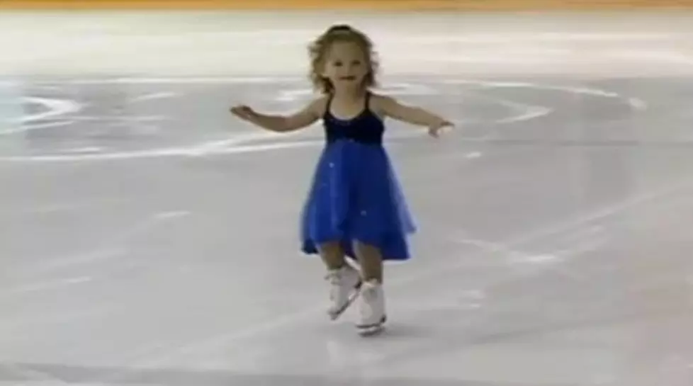 Ice Skating Toddler Steals Your Heart [VIDEO]