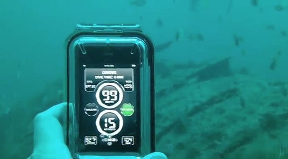 New App and Waterproof Case Will Turn Your iPhone into a Dive Computer
