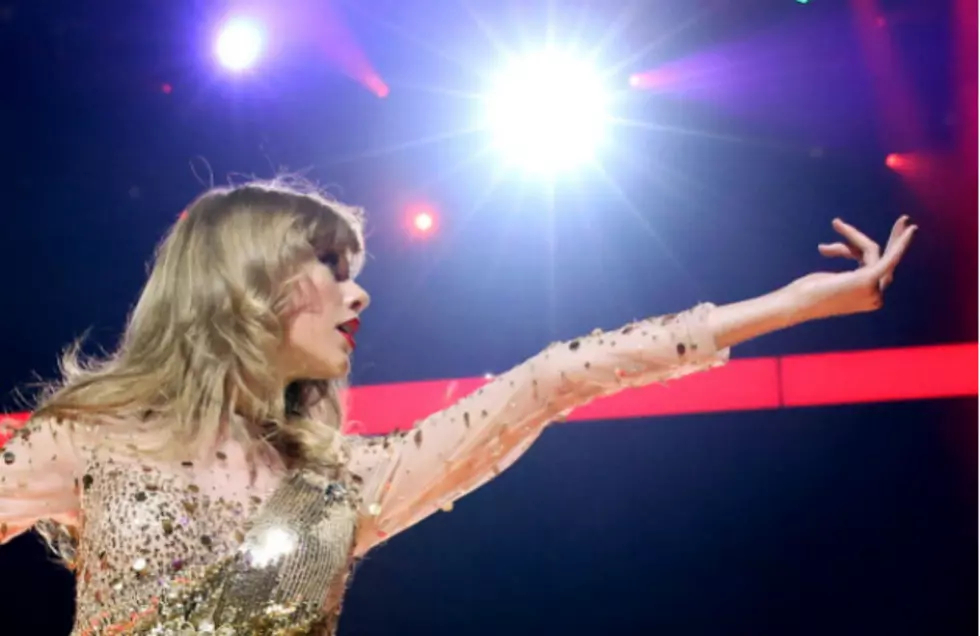 Taylor Swift &#8216;Red&#8217; Concert Tickets Sell Out Incredibly Fast [VIDEO]