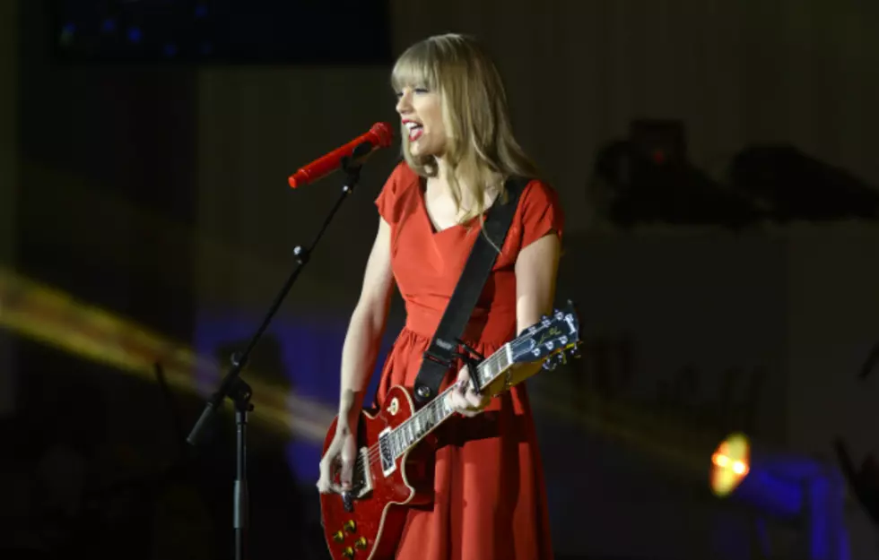 Taylor Swift Will Perform at the 2012 American Music Awards Show [VIDEO]