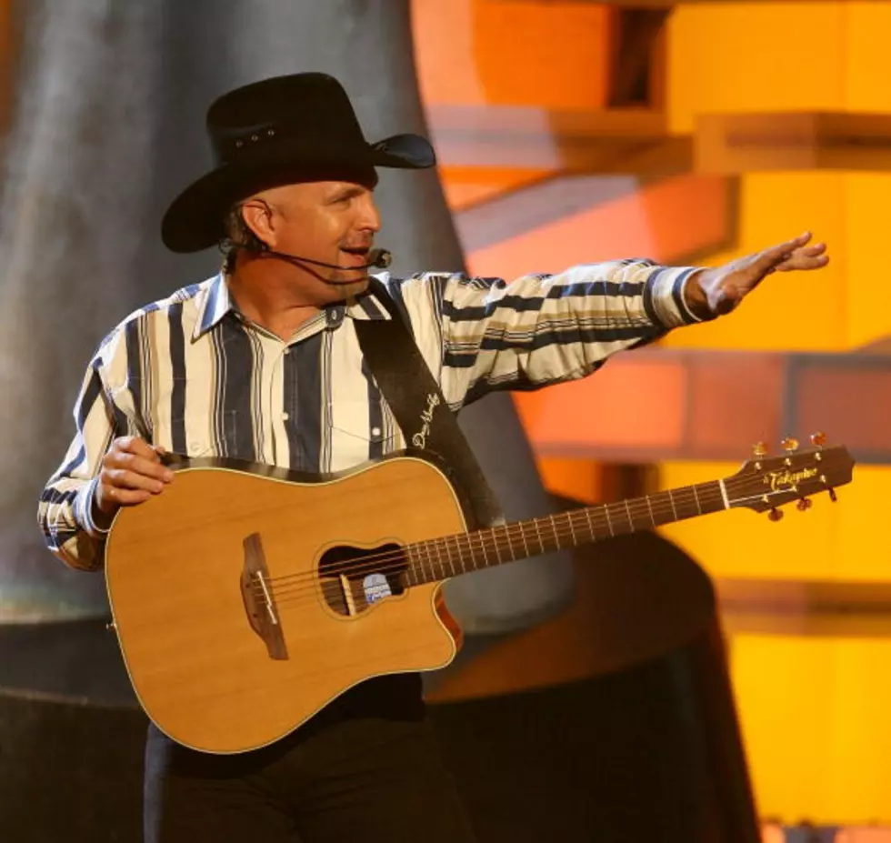 Is Garth Brooks Coming Out of Retirment in 2014?