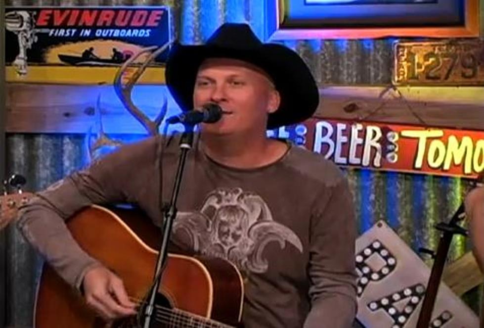 Kevin Fowler Releases New Christmas Song ‘Santa Got Busted by the Border Patrol’ [Audio]