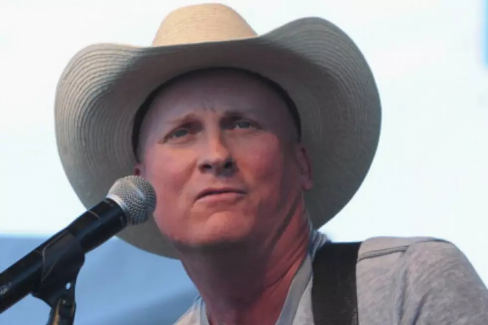 Kevin Fowler Takes Dance Lessons in This Episode on KFTV