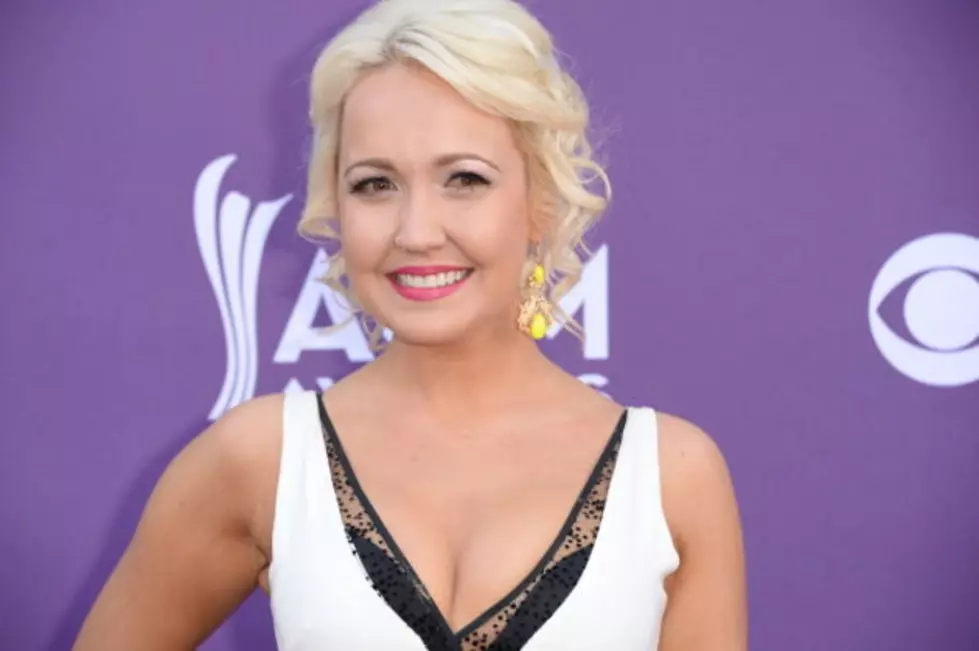 Meghan Linsey of Steel Magnolia Launches a Pledge Campaign For Her Solo EP