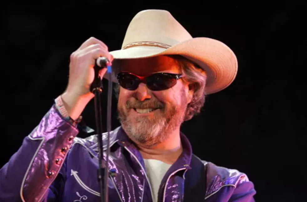 Robert Earl Keen Offers a Solution to Stop Texting and Driving