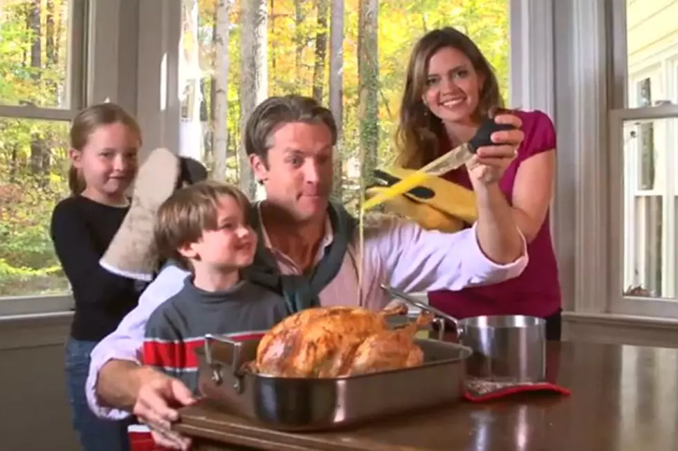 Hilarious Thanksgiving Parody Song of ‘All About That Baste’