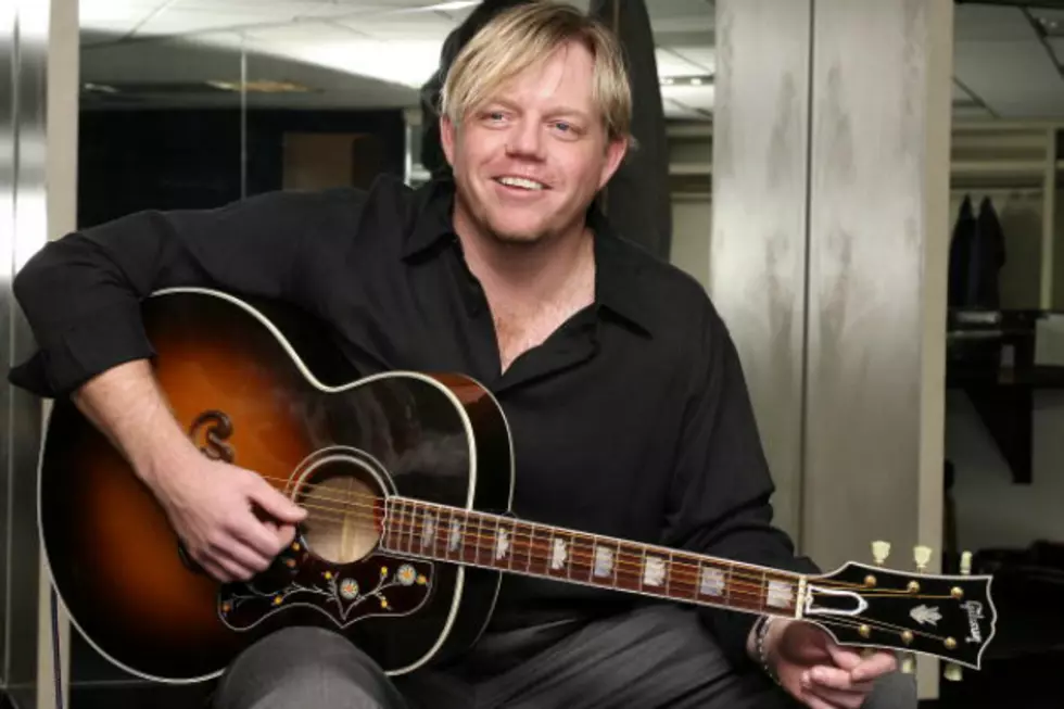 Who Does Pat Green Sing a Duet With on ‘Girls From Texas’?