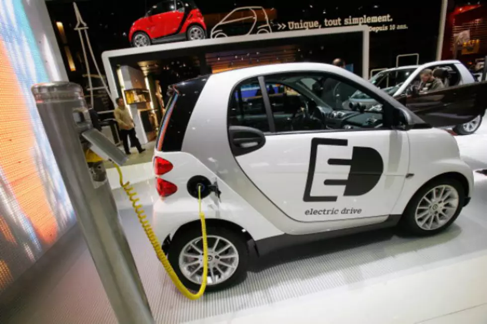New Electric Connecting Car of the Future Parks Itself