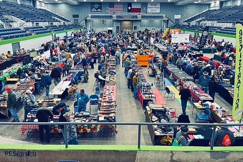 Christmas Shopping Made Easy at the Silver Spur Gun and Blade Show