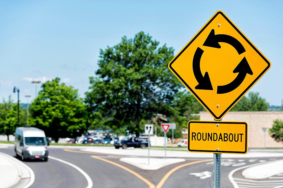 New Turn Signal Law for North Dakota&#8217;s Roundabouts: Enhancing Road Safety