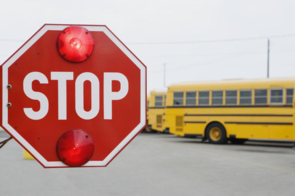 Can You Pass a Stopped North Dakota School Bus if Its Stop Sign Isn&#8217;t Out?