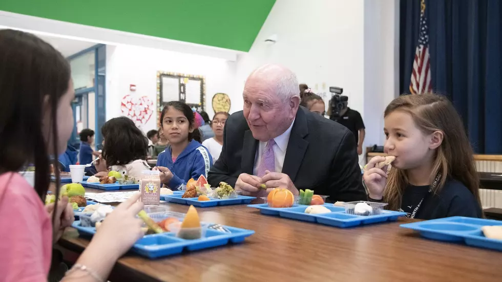 Roberts Leads Letter Urging Flexibility for School Meals