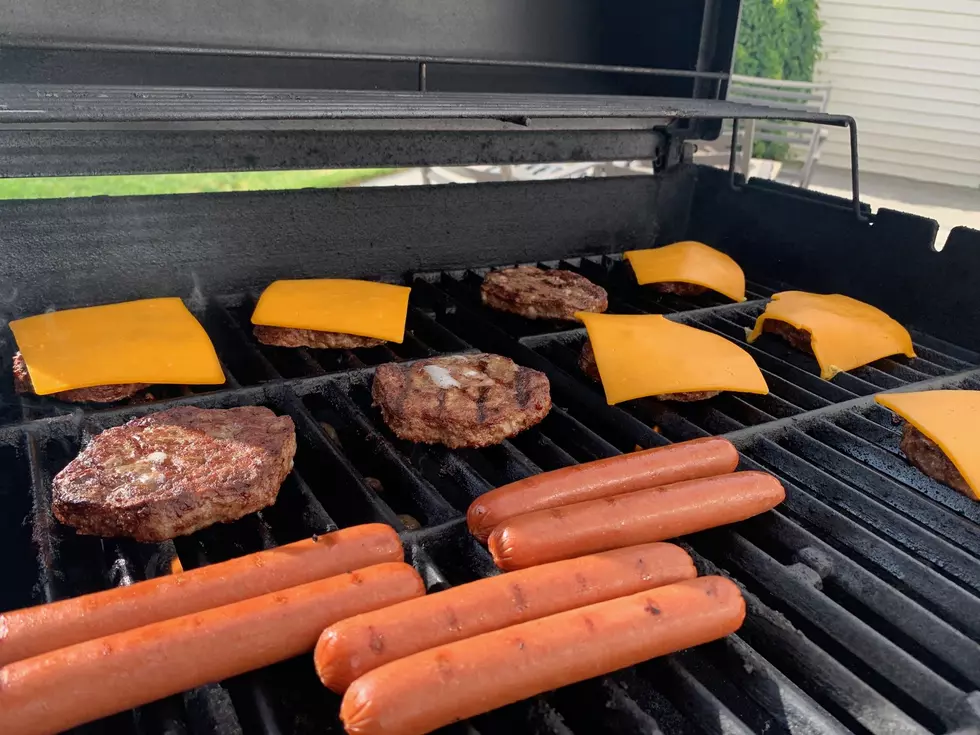 Plant-Based Burgers v. Traditional Beef