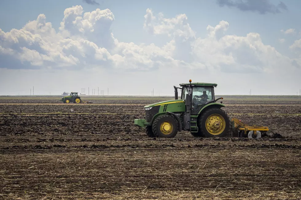 Farm Capital Expenditures Increasing with Farm Income Rise