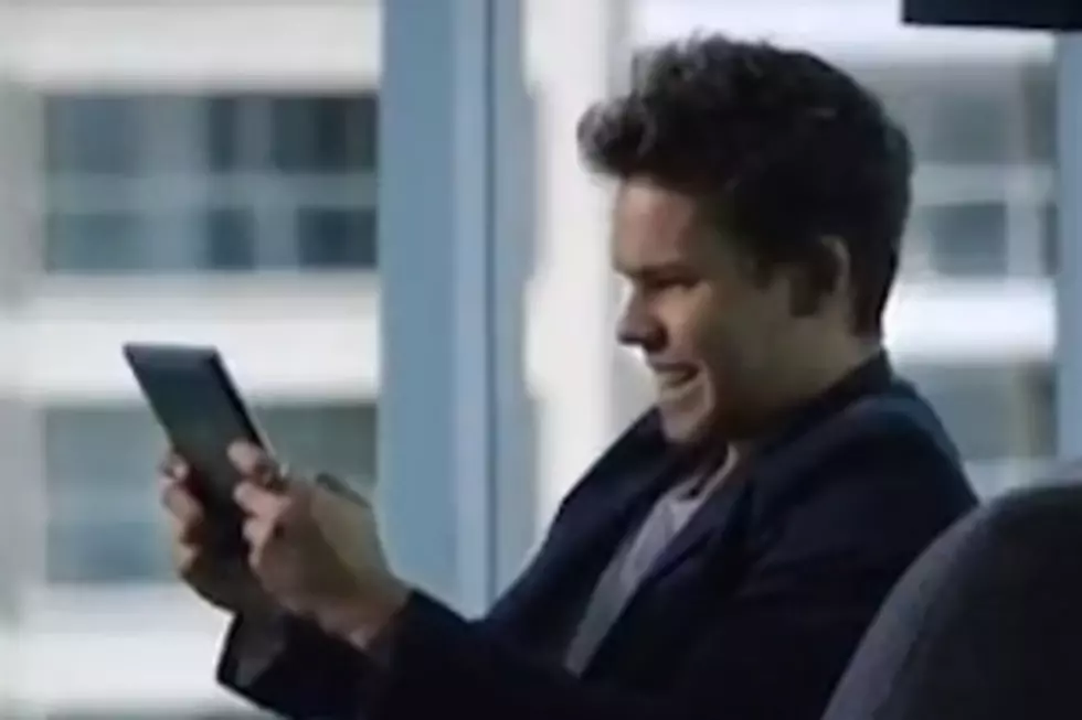Samsung Galaxy Parody Ad is Gut-Bustingly Funny [VIDEO]